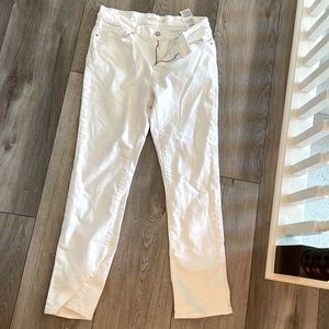 White Levi’s Classic Straight Women’s Jeans